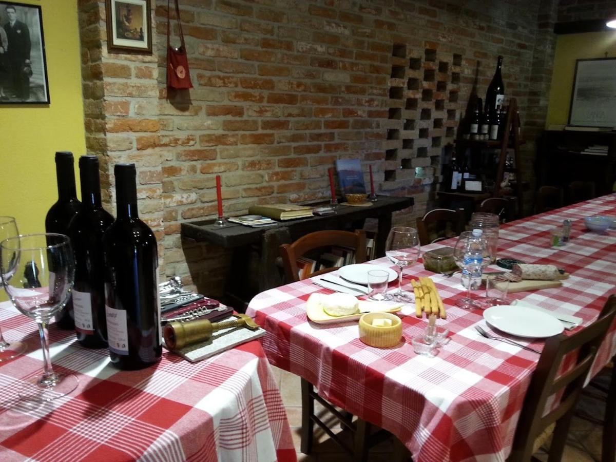 Ca Trifolera Barbaresco - Romantico Cascinale Con Antica Cantina Nel Cuore Delle Langhe - Degustazione Vini Nella Nostra Cantina Exterior foto