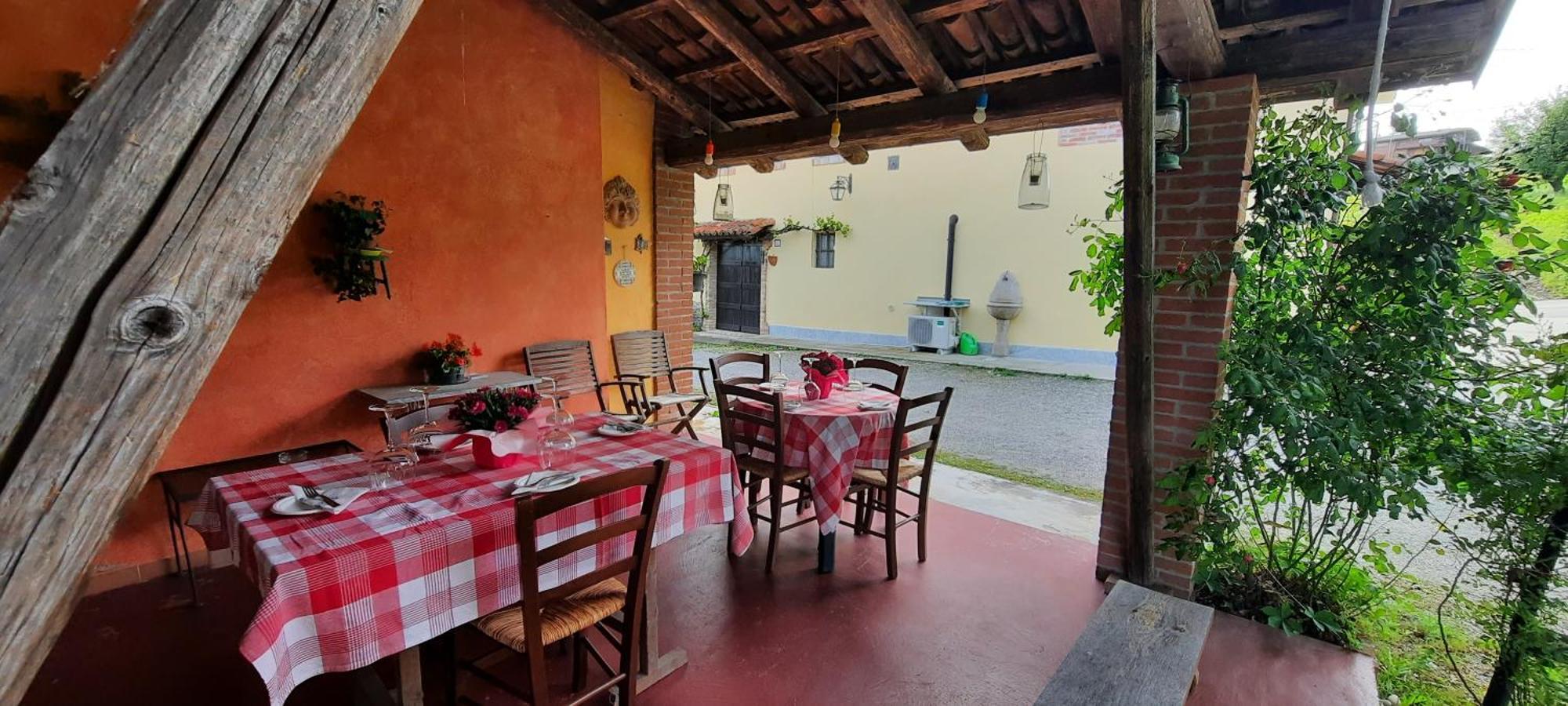 Ca Trifolera Barbaresco - Romantico Cascinale Con Antica Cantina Nel Cuore Delle Langhe - Degustazione Vini Nella Nostra Cantina Exterior foto