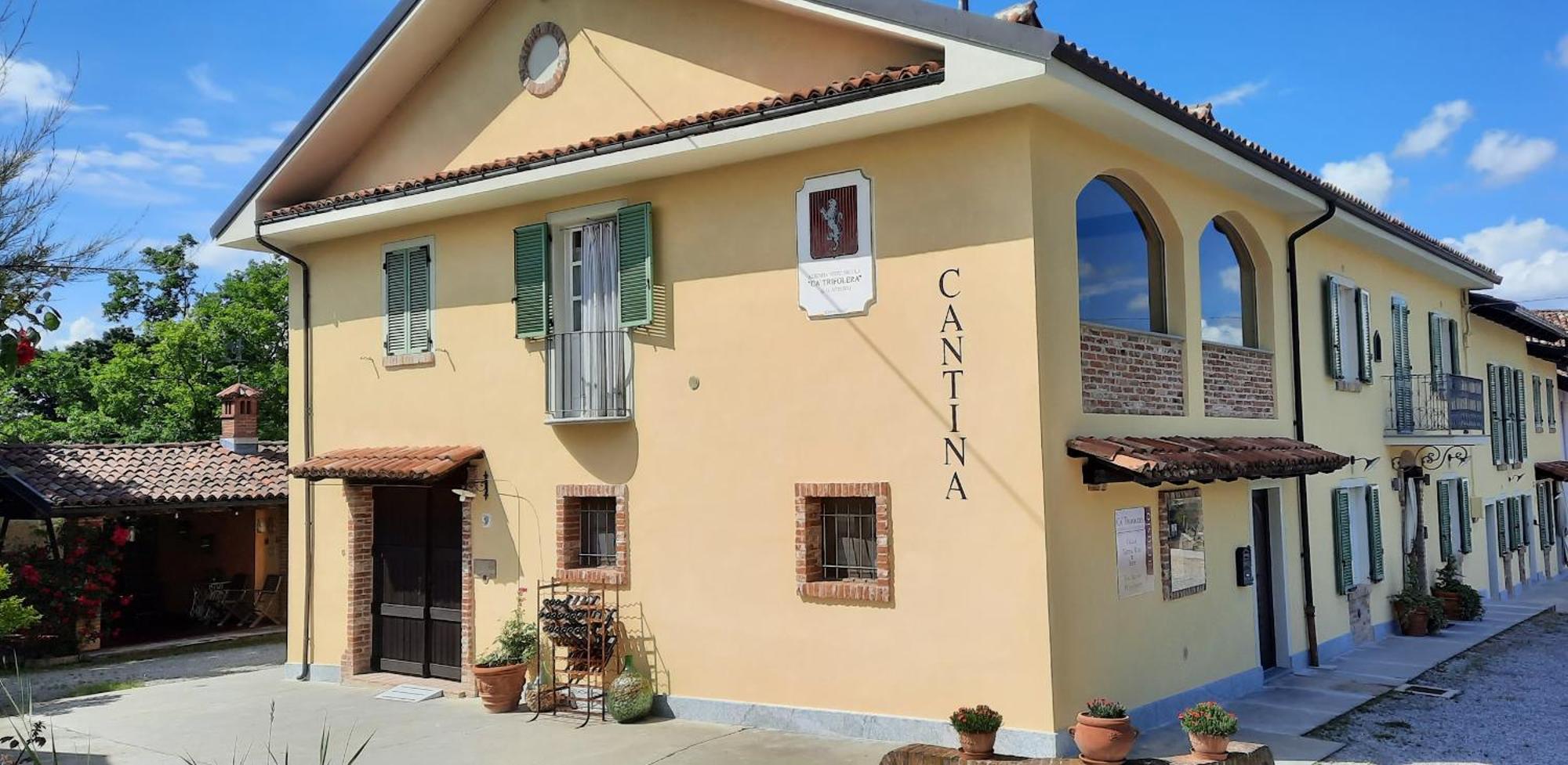 Ca Trifolera Barbaresco - Romantico Cascinale Con Antica Cantina Nel Cuore Delle Langhe - Degustazione Vini Nella Nostra Cantina Exterior foto
